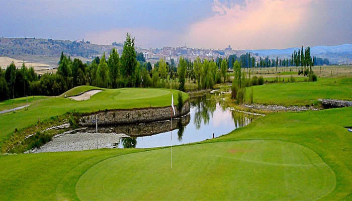 NATURAVILA GOLF